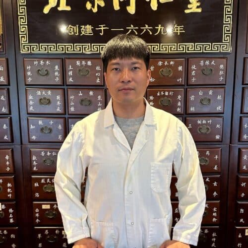 Lei, TCM Practitioner practicing in North Vancouver, BC