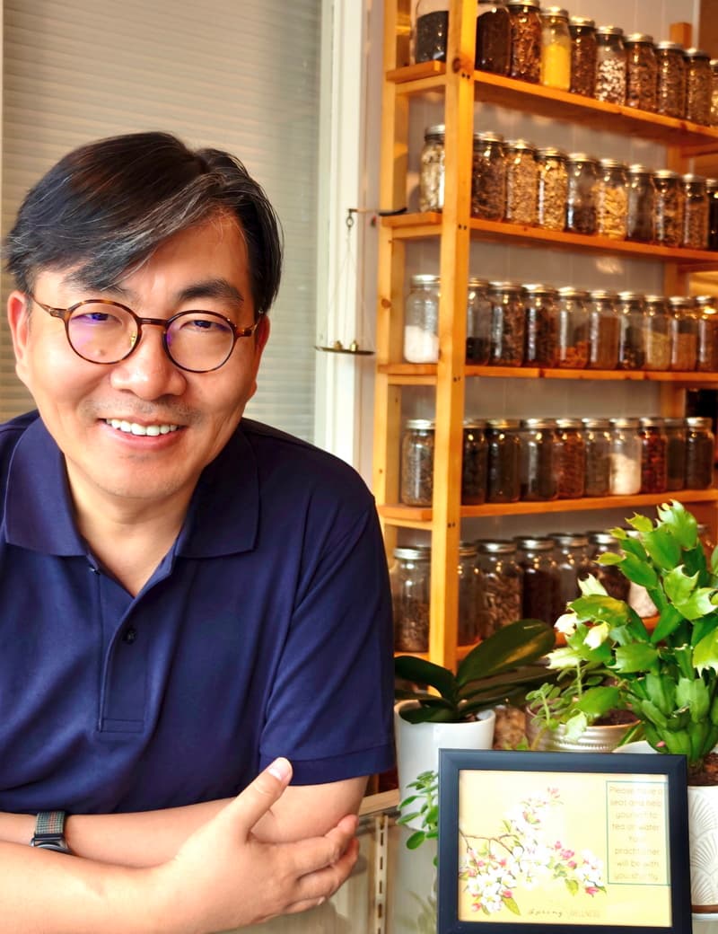 Xiaopeng (Frank) Feng, TCM Practitioner practicing in Victoria, BC