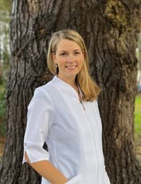 Kelly Lynch